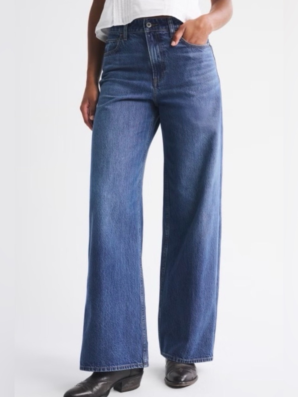 Abercrombie and fitch the wide leg high rise jeans size 27